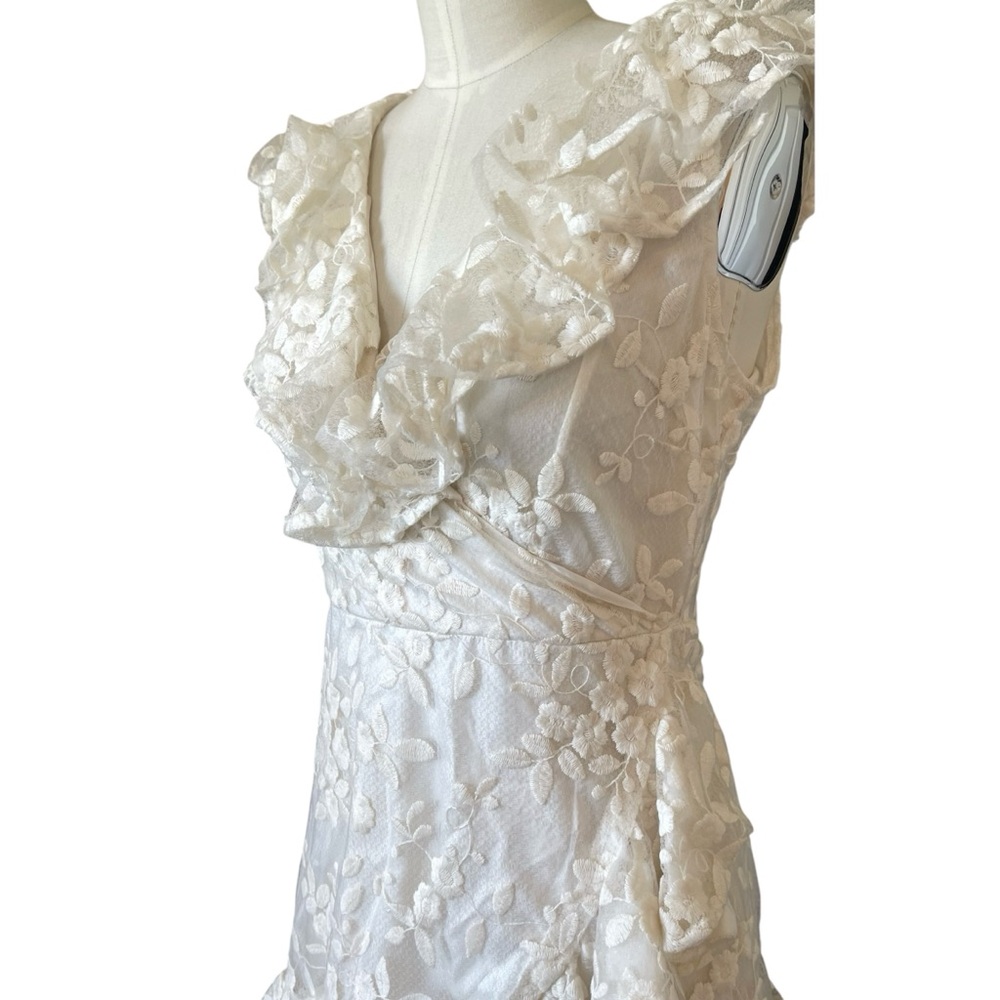 ❤️ BB Dakota ‘Harlow’ Ivory Embroidered Ruffle Wrap Dress - Picture 6 of 13